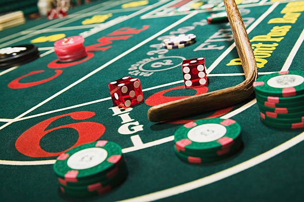 tanah189 app interface showing live casino tables, sportsbook predictions, and account balance